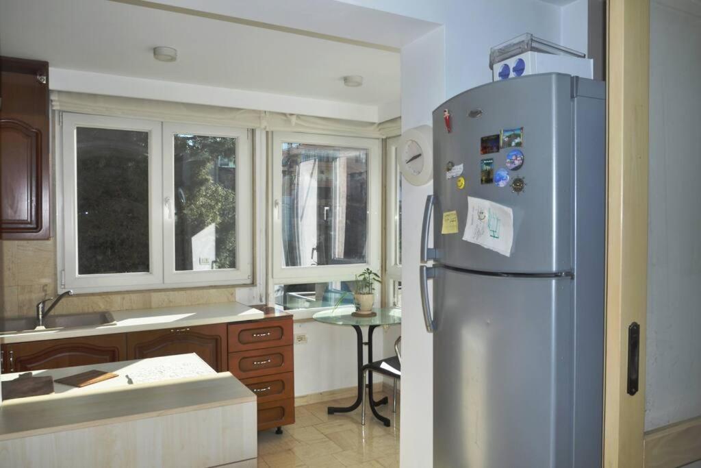 Chic City Retreat - Stylish Apartment In Bllok, Tirana Exteriér fotografie